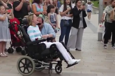 Wife Cries Out In Front Of Crowd After Husband Points To Stairs And This Happens Wife Cries Out In Front Of Crowd After Husband Points To Stairs And This Happens