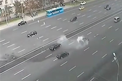 Vladimir Putin's Official Car Involved In Fatal Head-On Crash In Moscow, Driver Killed Vladimir Putin's Official Car Involved In Fatal Head-On Crash In Moscow, Driver Killed