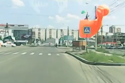 Is This Unluckiest Skydiver From Russia? Is This Unluckiest Skydiver From Russia?