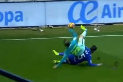 Aleix Vidal Horror Injury On The Match Against Alaves Aleix Vidal Horror Injury On The Match Against Alaves