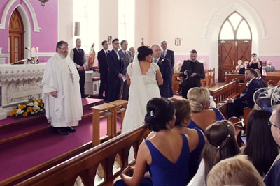 Ceremony Interrupted By Voice From The Back, Bride Turns Around And Bursts Into Tears Ceremony Interrupted By Voice From The Back, Bride Turns Around And Bursts Into Tears