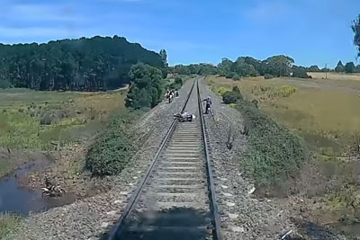 Train Operator Couldn't Believe What Was There On The Railtracks Train Operator Couldn't Believe What Was There On The Railtracks