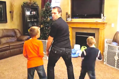Mom's Gone, So Dad And Triplets Record Hilarious Music Video To "Sexy And I Know It" Mom's Gone, So Dad And Triplets Record Hilarious Music Video To "Sexy And I Know It"