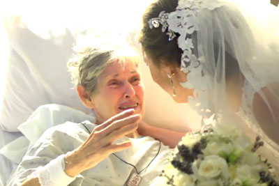Grandma Was Too Sick For The Wedding, So They Brought The Wedding To Her Grandma Was Too Sick For The Wedding, So They Brought The Wedding To Her