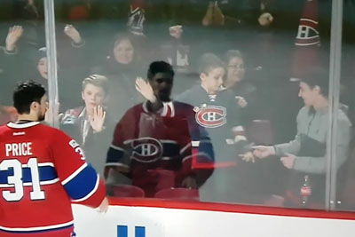 Goaltender Uses His Eyes To Right A Wrong Done To A Young Fan Goaltender Uses His Eyes To Right A Wrong Done To A Young Fan