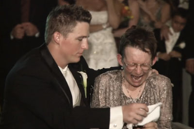 Mother Can No Longer Walk For Wedding Dance, Groom's Solution Make His Bride Weep Mother Can No Longer Walk For Wedding Dance, Groom's Solution Make His Bride Weep