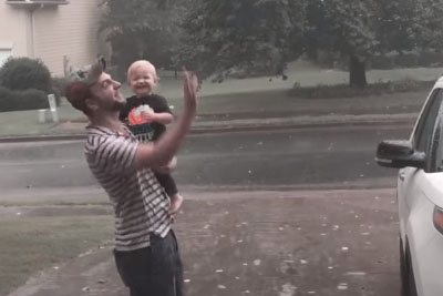 Do You Love First Summer Rain? This Video Of Toddler Enjoying It Will Steal Your Heart Do You Love First Summer Rain? This Video Of Toddler Enjoying It Will Steal Your Heart
