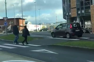 VIDEO: Ne boste verjeli, kaj je sredi Kopra počel voznik iz Italije