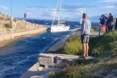 Drama za turiste na Malem Lošinju: Zaradi razburkanega morja trčili v kanal!