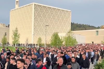 Muslimani praznujejo bajram: Toliko vernikov se je zbralo v Ljubljani!