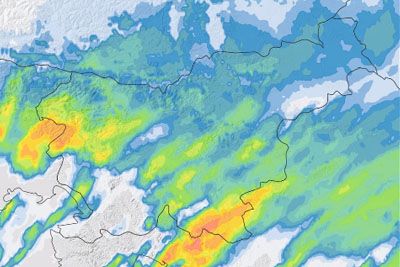 VIDEO: Prihajajo nevihte, sodra in sneg: Tako bodo padavine jutri zajele Slovenijo!