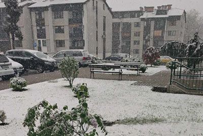 VIDEO: Sneg pobelil kraje v Sloveniji: Temperatura padla za 20 stopinj Celzija!