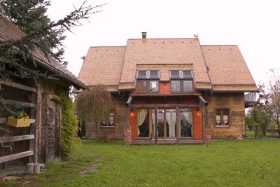 Pravljična hiša košarkarja Žige Dimca: Izgleda kot hiška iz zgodbe o Rdeči kapici!