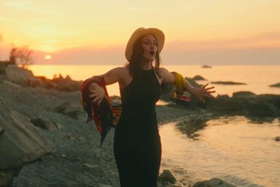 Natalija Krulec predstavila novo pesem: Prizore so posneli na slovenski obali!
