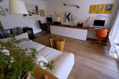 Čudovit dom slovenskega oblikovalca lesenih izdelkov: Notranjost vas bo navdušila!