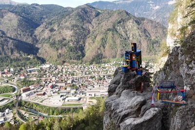 Alojz postavil neverjeten bivak v Sloveniji: Ponuja čudovit razgled na Jesenice!