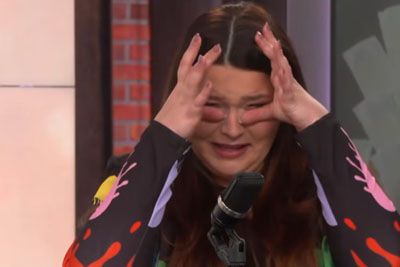 Slovensko voditeljico med nosečnostjo ganili do solz: »Spravili ste me v jok«