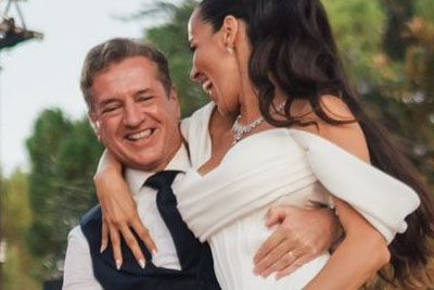 Tina Gaber ganila s posnetkom, z Golobom sta se odločila za posvojitev