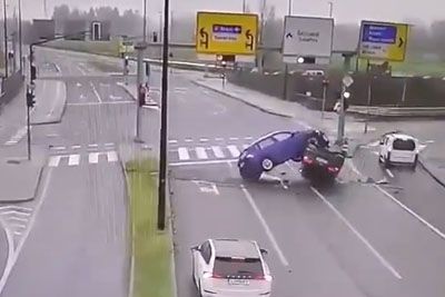 Slovenijo obkrožil posnetek nesreče, ki jo je v Ljubljani povzročil 18-letnik