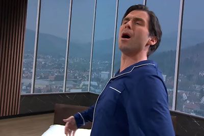 Tilen Artač se je pohecal iz Pahorja: Parodija, ko je prepeval v pižami