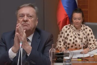 Janković v hudem besednem spopadu, Janša udaril z ostrim odzivom