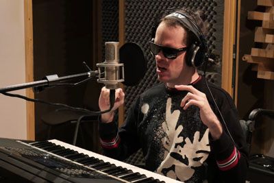 26-letni Filip pokazal talent: Trikrat zapel pesem, nastop pa balzam za dušo