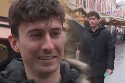 Posnetek iz Celja, ki je nasmejal Slovenijo – še novinarka pokala od smeha