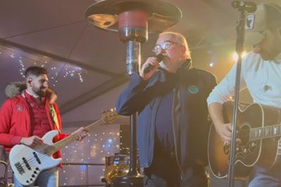 Nekdanji član spet zapel s Čuki: Nastop, ki je ganil Slovenijo