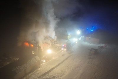 Posnetek nočnega požara v hiši: Tragedija vzela življenje 5-letnega otroka