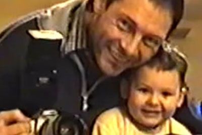 Posnetek iz otroštva: Hčerka Petra ganila Jožeta Potrebuješa ob 58. rojstnem dnevu