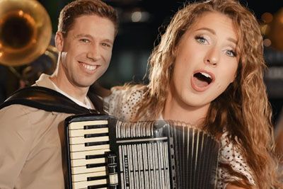 Ansambel Saša Avsenika ima novo pesem: Švicarji zapeli v slovenščini