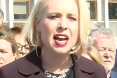 Urška Klakočar Zupančič razburila splet: »Janšo je strah ljudi«