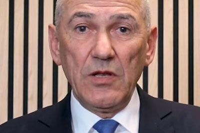 Janez Janša nagovoril Slovence: »Ukradeno državo si bomo vzeli nazaj«