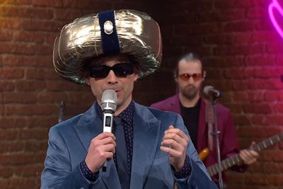 Tilen Artač priredil pesem Moj črni konj: parodija na račun Irana