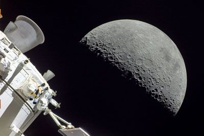 Astronavti prispeli do Lune: poglej zgodovinski trenutek v živo