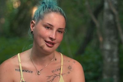 Alenka v solzah na Kmetiji: ganila gledalce, čustev ne more več skrivati