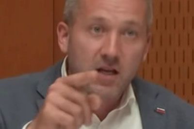 Reberšek nad poslance Levice: 