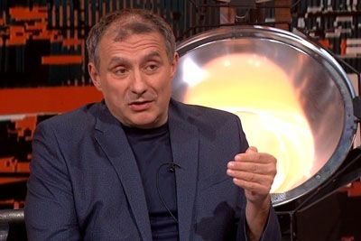 Kirurg Erik Brecelj brez dlake na jeziku: 