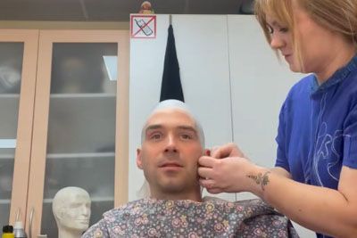 Tilen Artač postal Janez Janša: Razkrili, kako nastane preobrazba