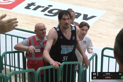 Boban Marjanović v Novem mestu izgubil živce, orjaka krotil Saša Dončić