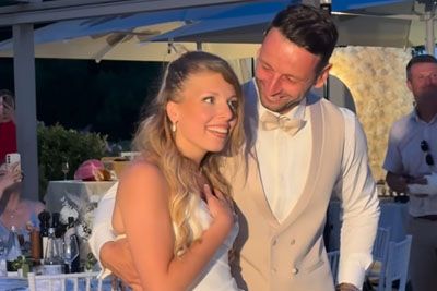 Hrvaški pevec ganil na poroki: Posnetek, ki je nevesto pustil brez besed