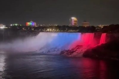 VIDEO: Niagarski slapovi zažareli v barvah Slovenije: Poklon za dan državnosti