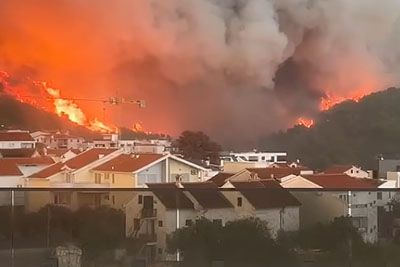 Posnetki požara na otoku Čiovo, ogenj povsem blizu hišam