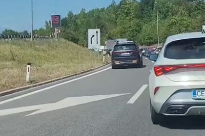 Posneli neumnost voznika na slovenski avtocesti: »Raje je tvegal življenje«