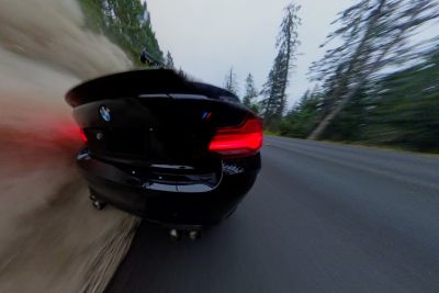 Med driftom razbil BMW M2, vse je ujela kamera