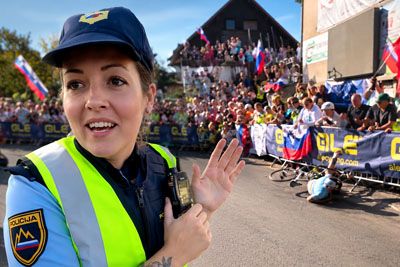 Evenepoel padel pred policistko, nasmejala z izjavo: »Če po pravici povem...«