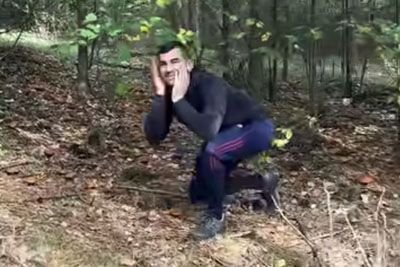Gobar na enem mestu našel toliko maslenih lupljivk, da se je držal za glavo