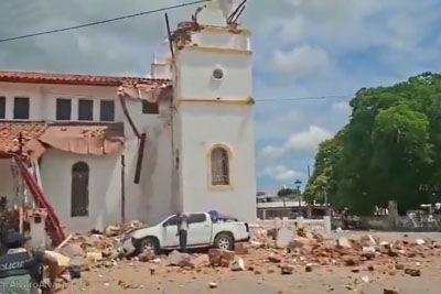 Potres magnitude 7,7 prizadel Panamo, tresenje tal porušilo stavbe