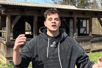 Tim Novak razkril preveč o Kmetiji? Govorice o tožbi, zdaj znana resnica