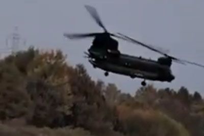 Strmoglavil helikopter pri Brčkem v BiH, zaokrožil nov posnetek nesreče